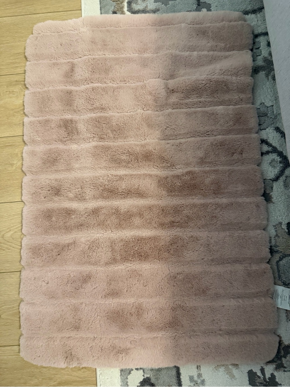 Faux Fur Soft Bath Rug in Blush Pink